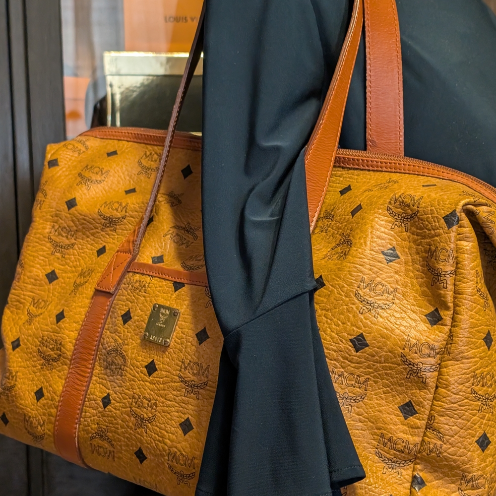 Authentic MCM Brown Leather Bag Golf Collection - Picture 8 of 12